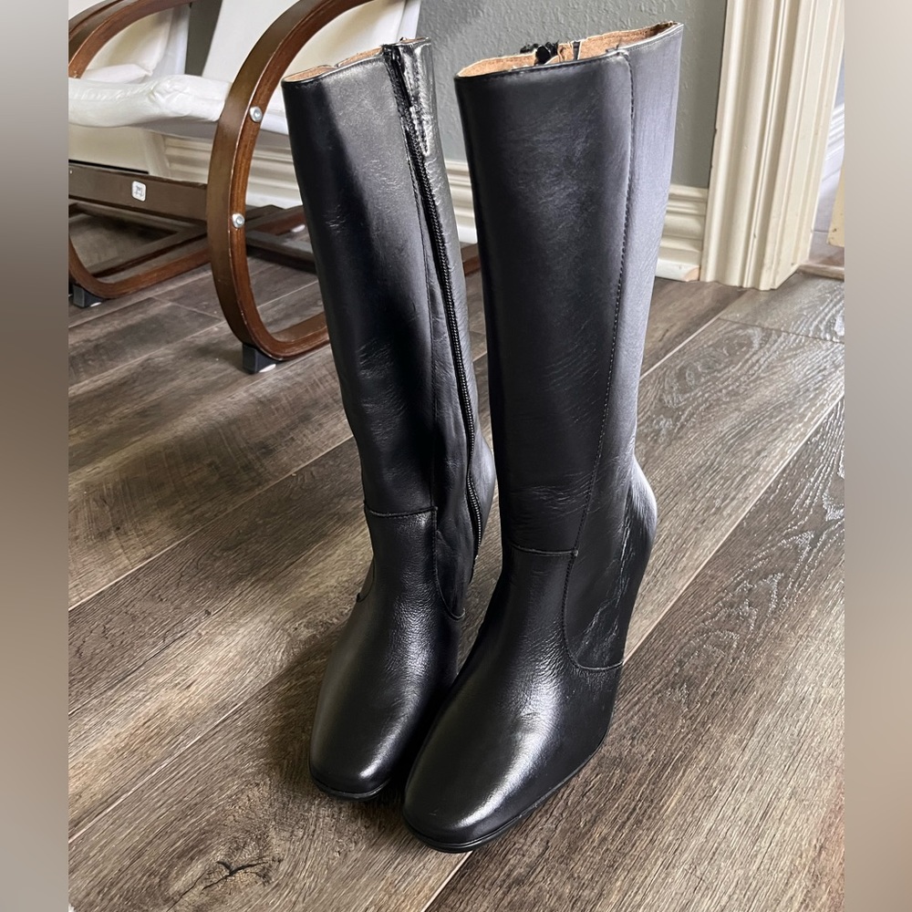 New Black leather boots